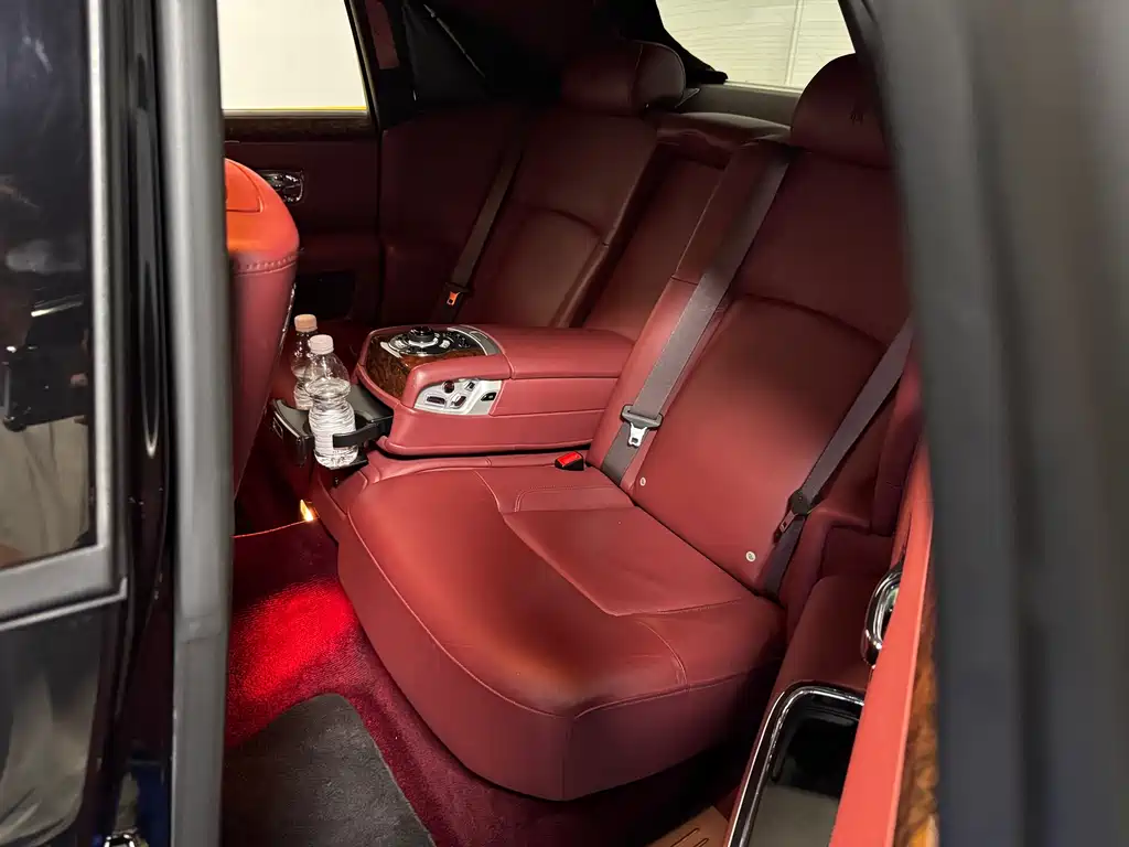 Rolls-Royce Ghost 2012