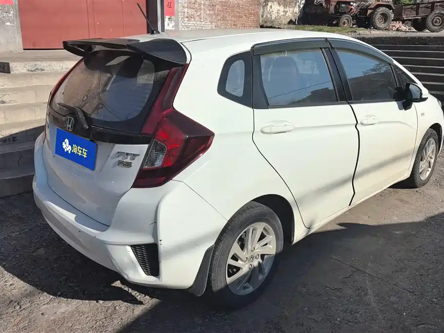 Honda Fit 2018 — фото 3