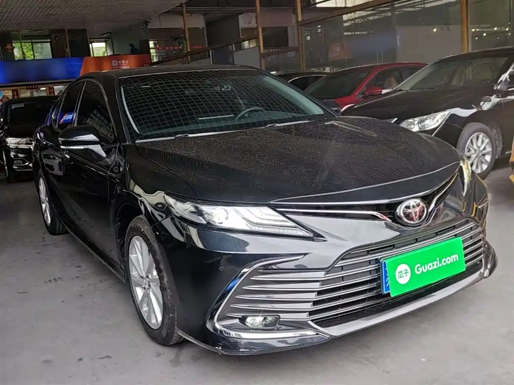 Toyota Camry 2022 — фото 4
