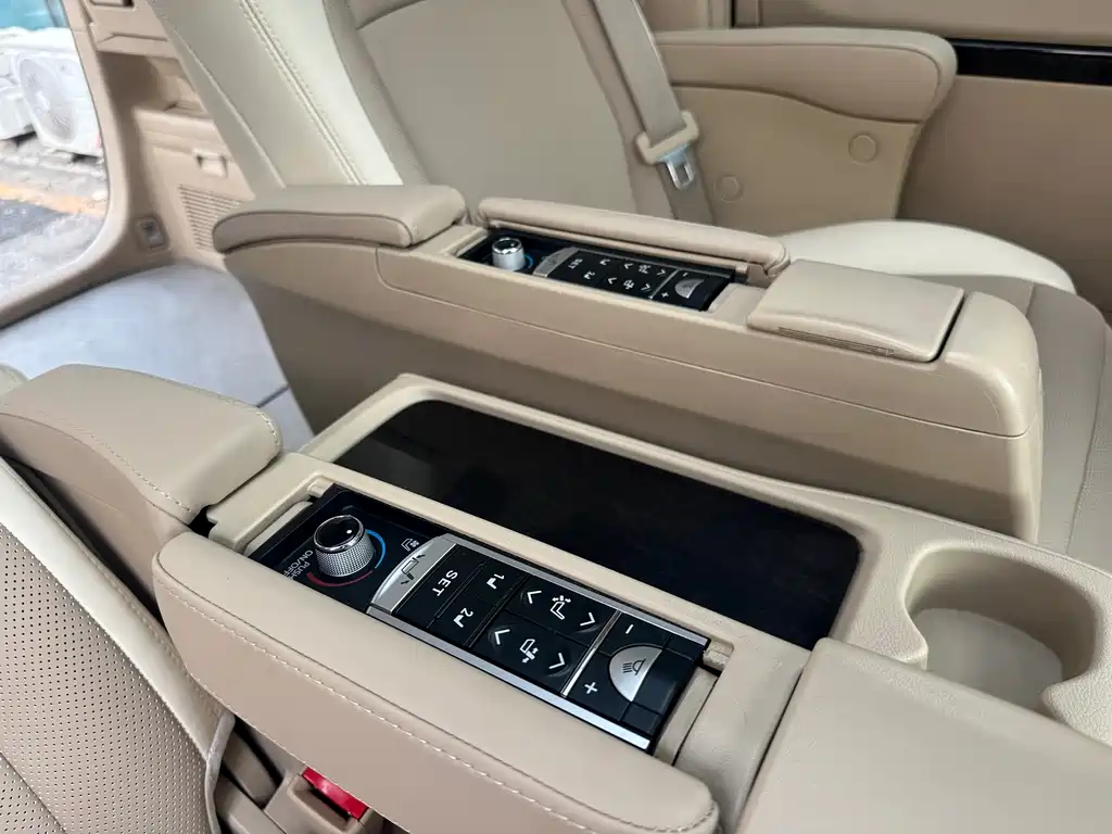 Toyota Alphard 2014 — фото 14
