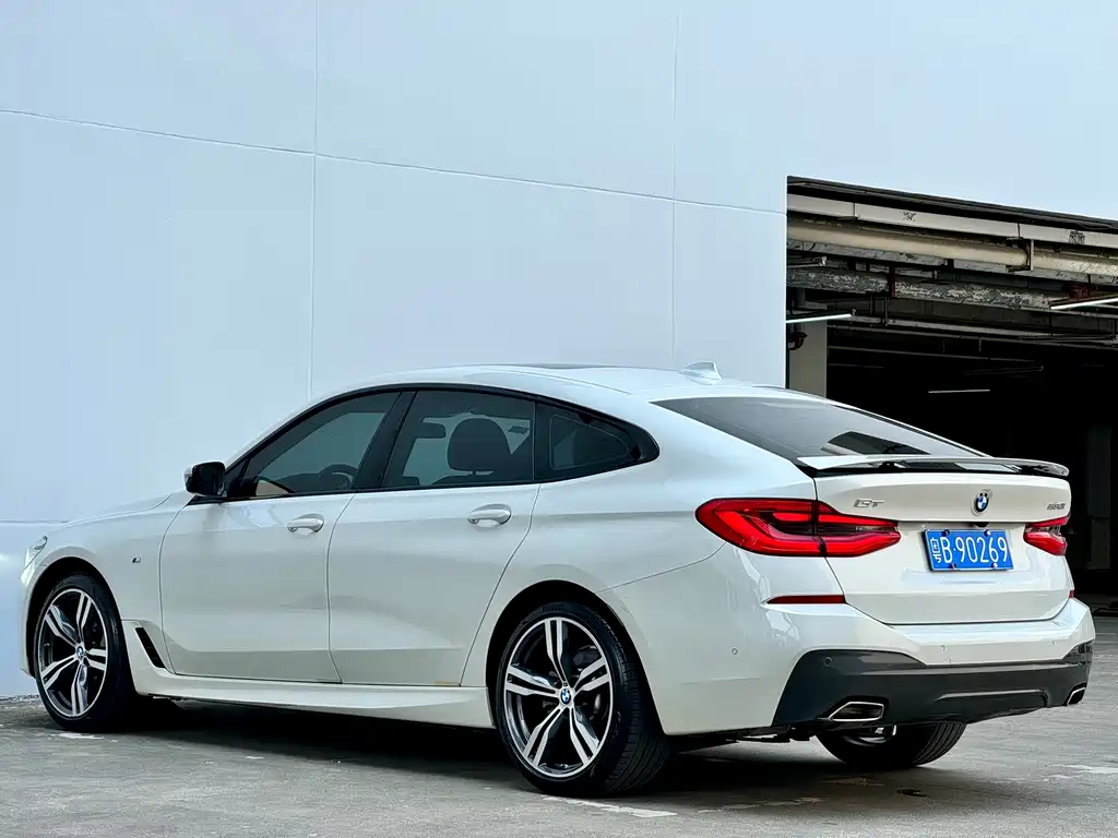 BMW 6 Series GT 2021 — фото 18