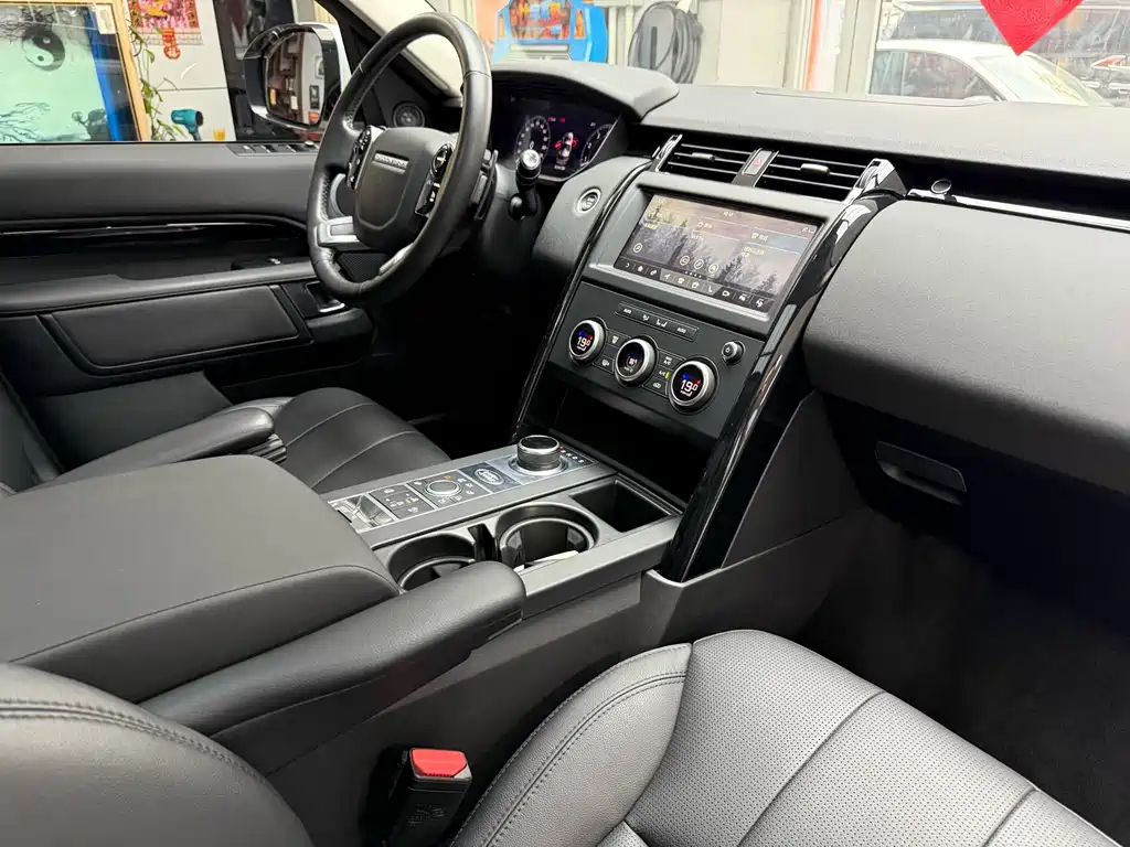 Land Rover Discovery 2020 — фото 41