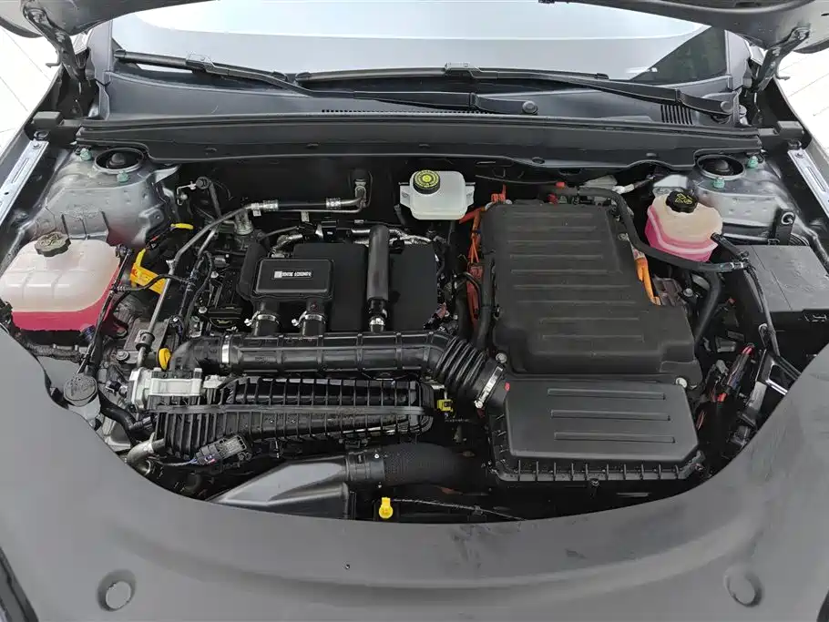 BYD Seal 05 DM-i 2025 — фото 10