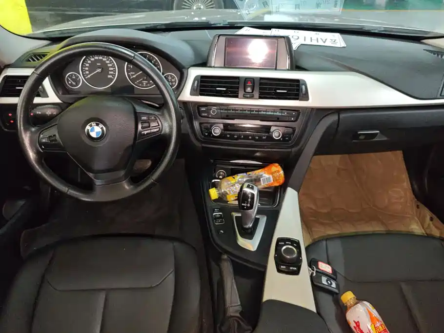 BMW 3 Series 2015 — фото 12