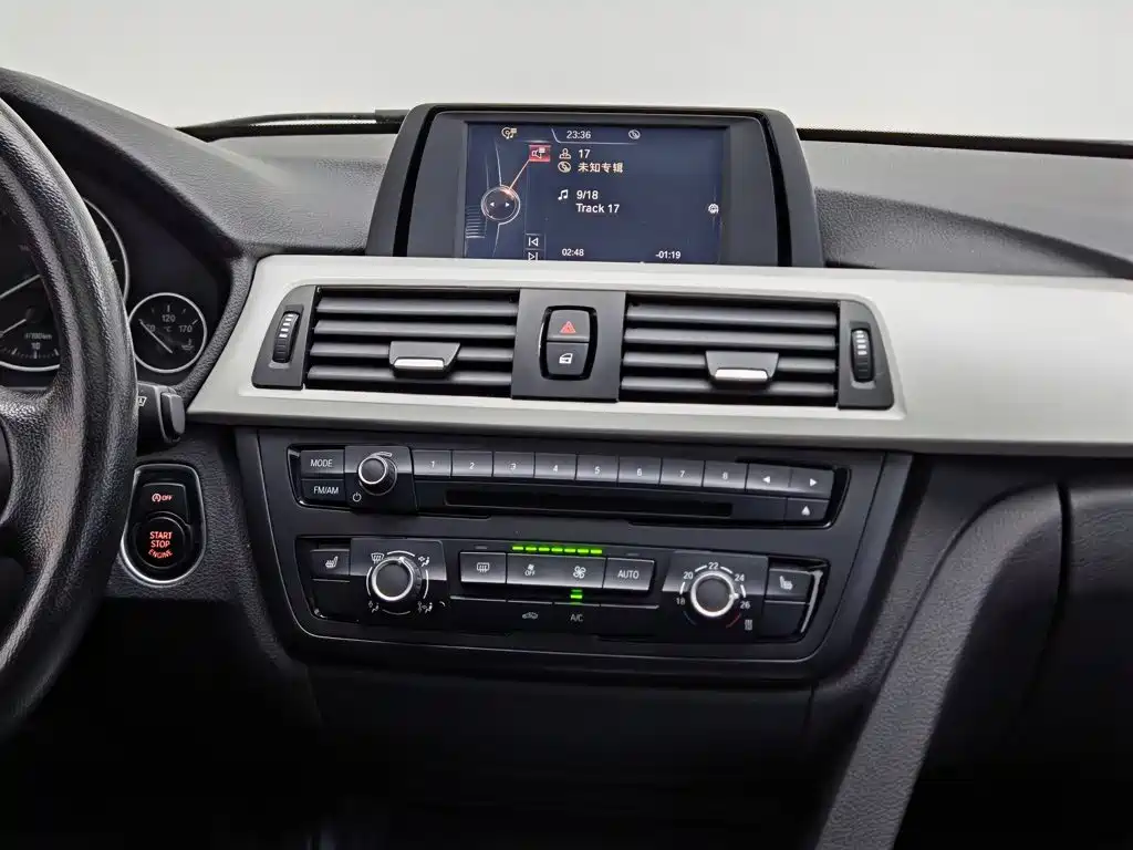 BMW 3 Series 2015 — фото 12