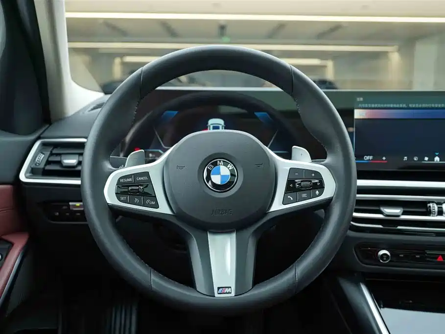 BMW 3 Series 2024 — фото 17