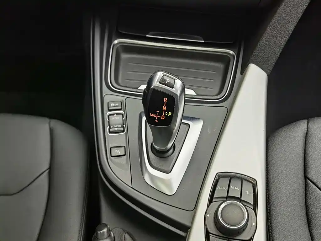 BMW 3 Series 2015 — фото 13