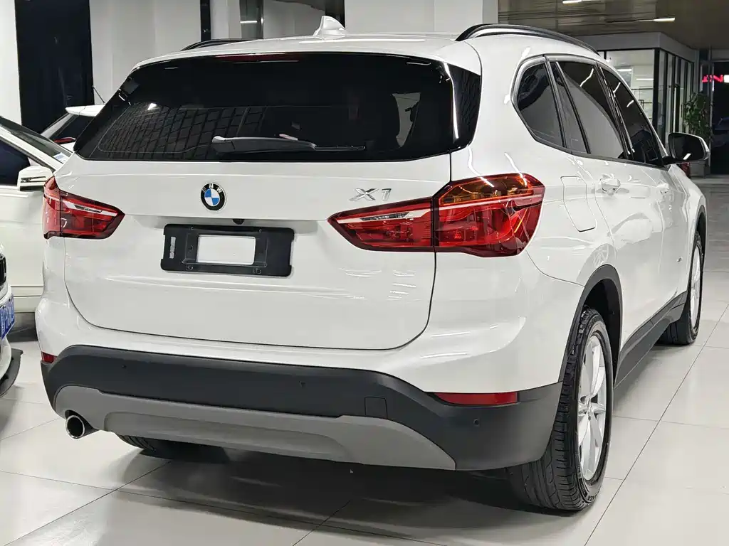 BMW X1 2017 — фото 4