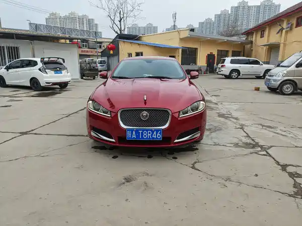 Jaguar XF 2015