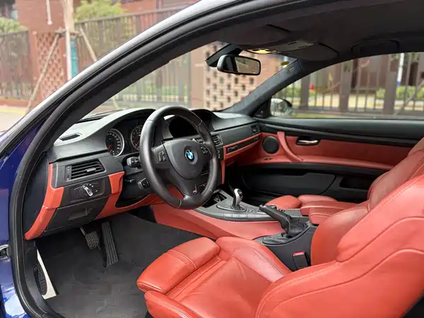 BMW M3 2011
