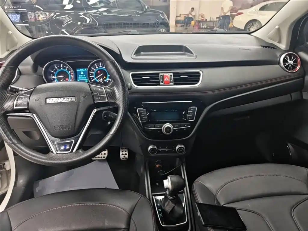 Haval H1 2017 — фото 10