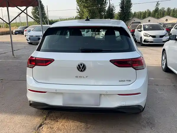 Volkswagen Golf 2023