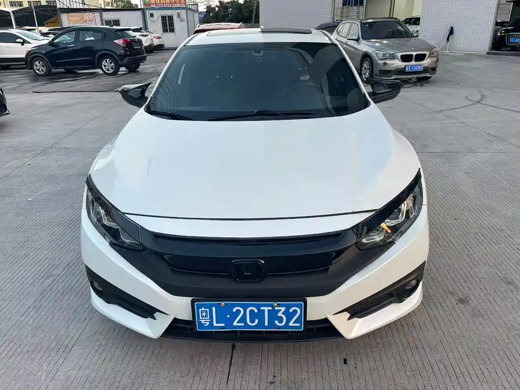 Honda Civic 2018 — фото 3