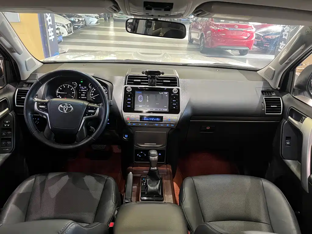 Toyota Prado 2018 — фото 11