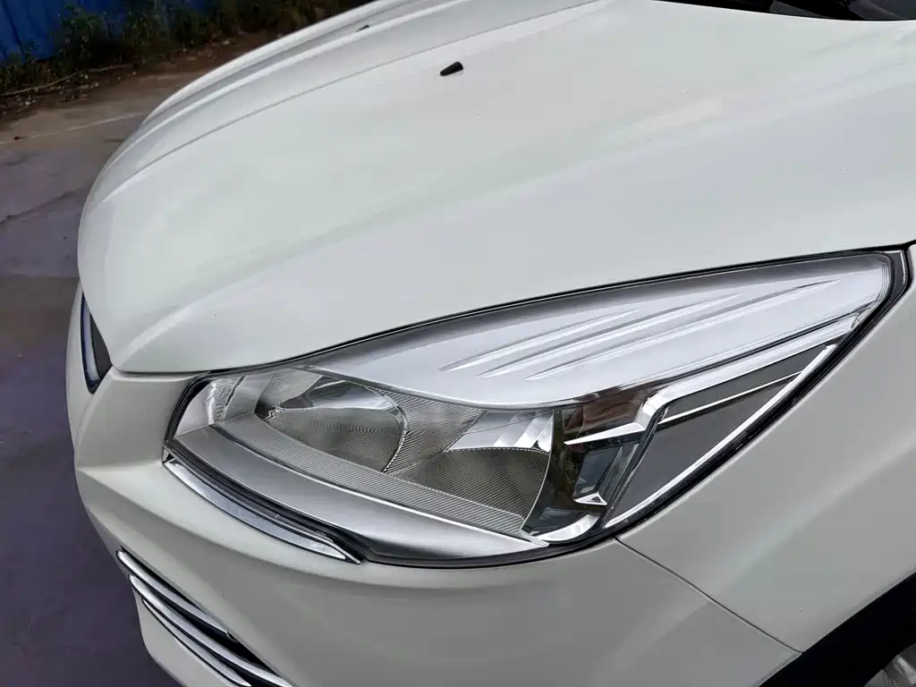 Ford Kuga 2015 — фото 13