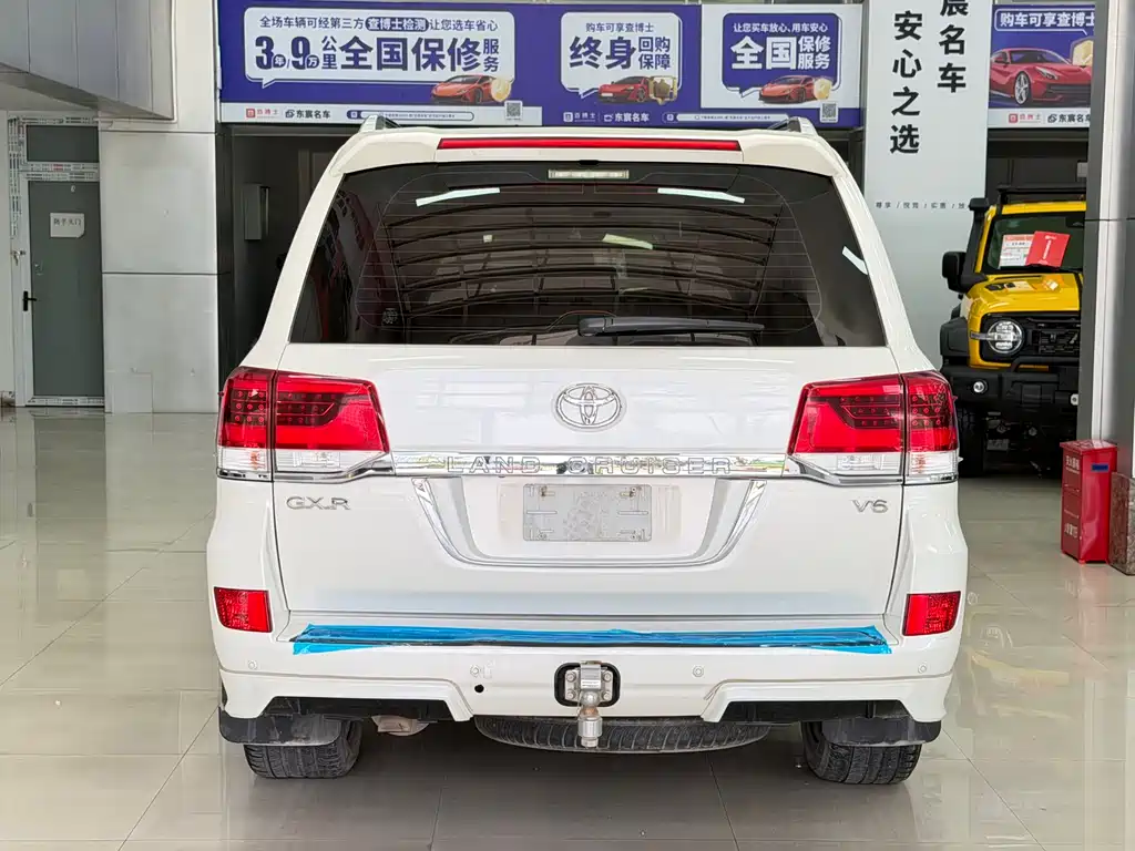 Toyota Land Cruiser 2020 — фото 6