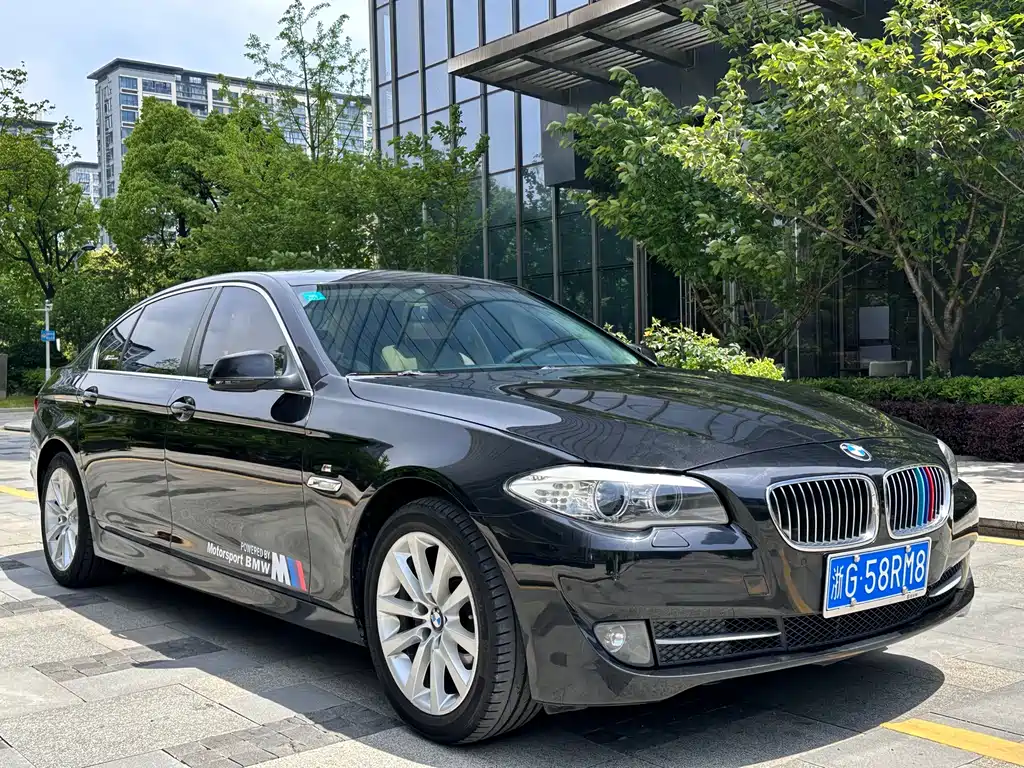 BMW 5 Series 2012 — фото 3