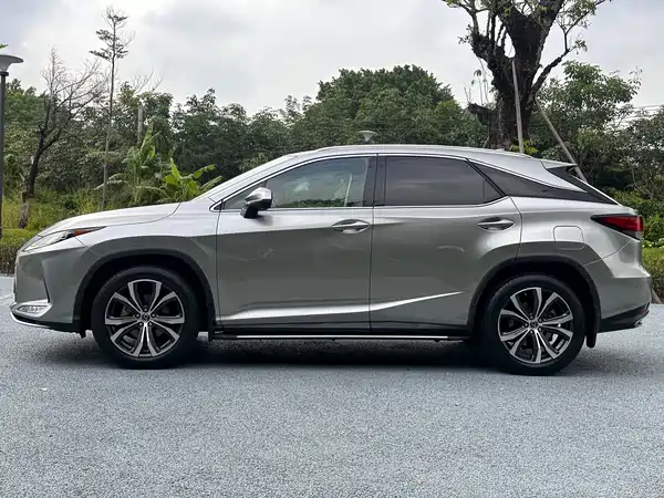 Lexus RX 2020