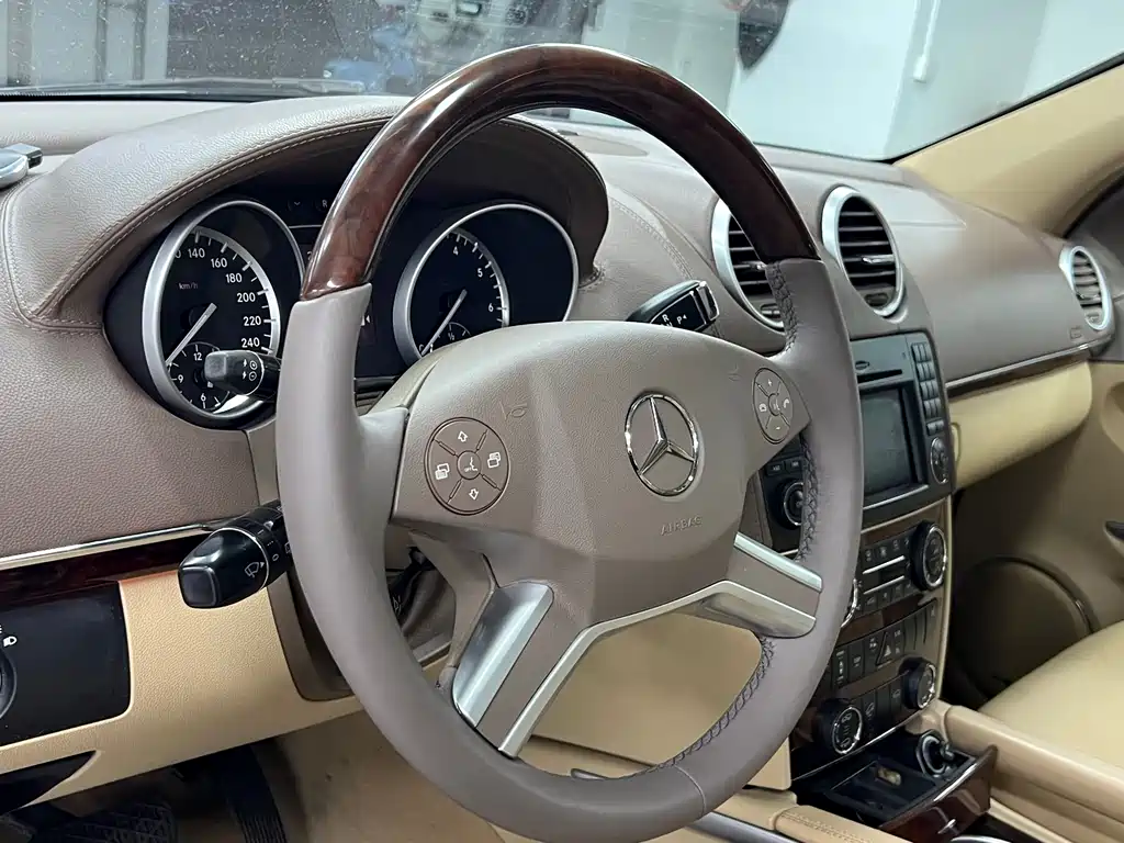 Mercedes-Benz GL-Class 2011 — фото 10
