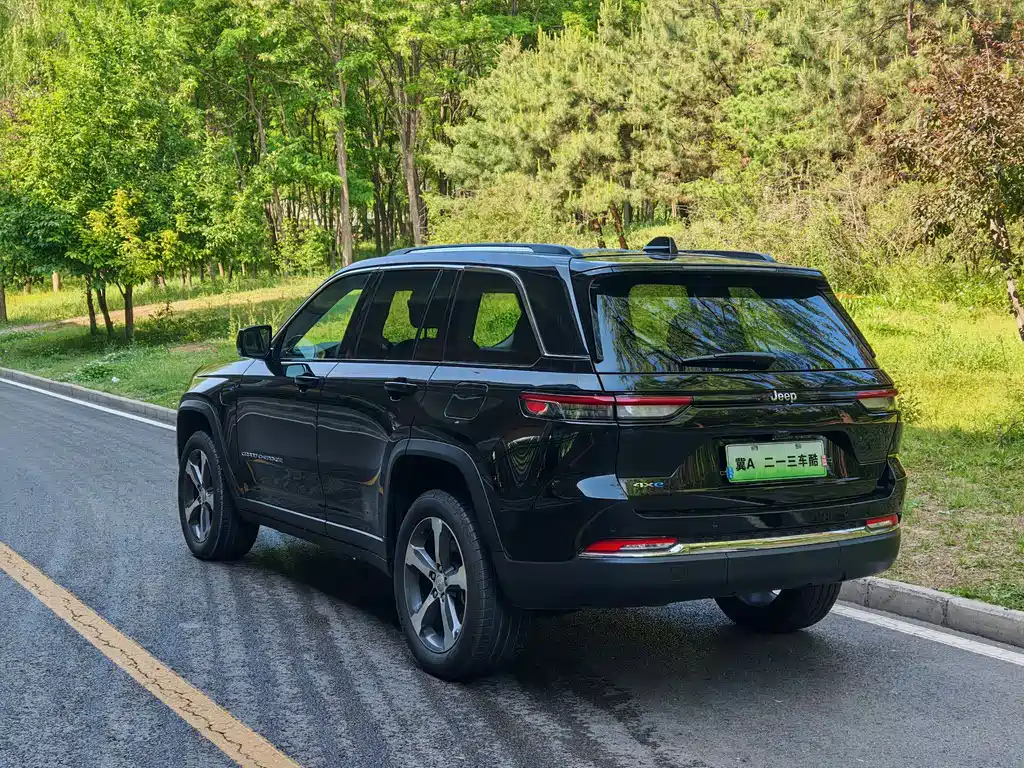 Jeep Grand Cherokee 4xe 2025 — фото 17