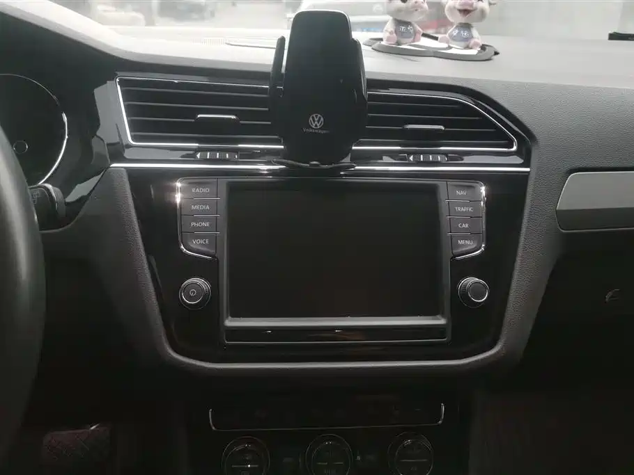 Volkswagen Tiguan L 2018 — фото 13