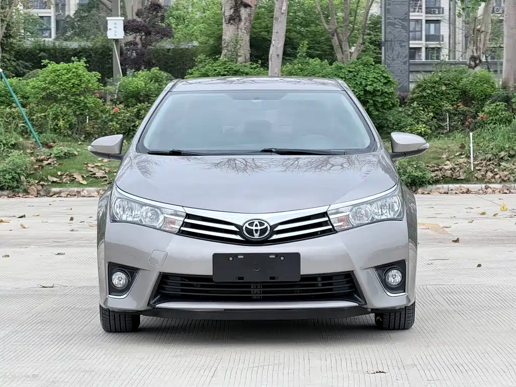 Toyota Corolla 2016 — фото 2