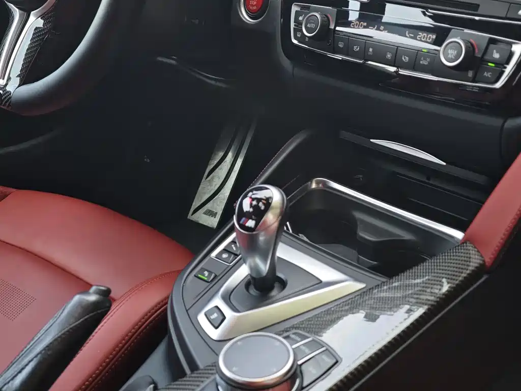 BMW M4 2019 — фото 11