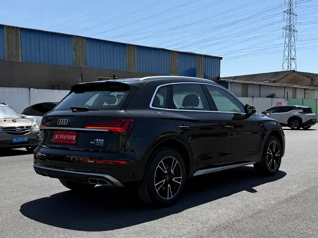Audi Q5L 2022 — фото 26