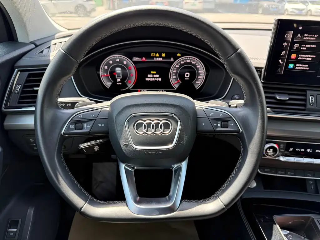 Audi Q5L 2022 — фото 8