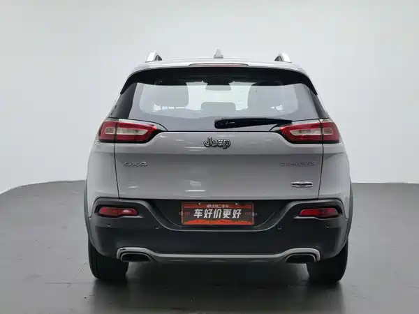 Jeep Cherokee 2016