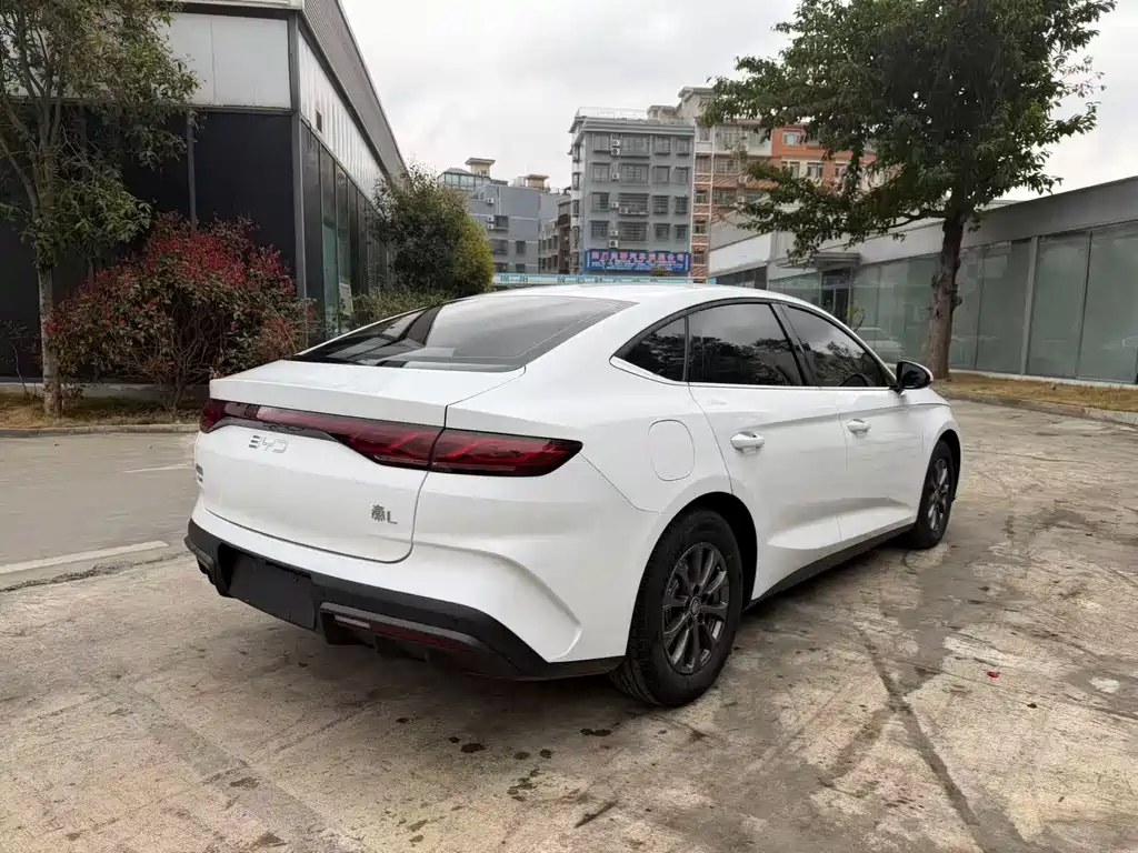 BYD Qin L 2025 — фото 7