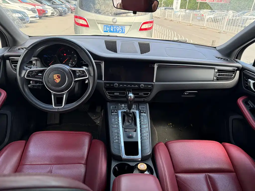 Porsche Macan 2019 — фото 6