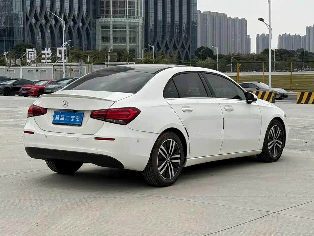 Mercedes-Benz A-Class 2020 — фото 6