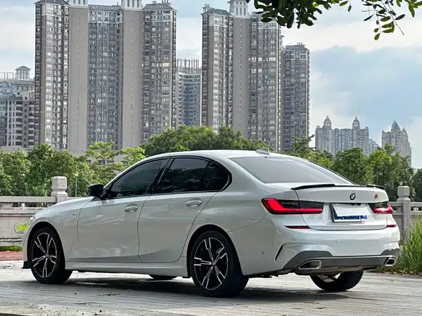 BMW 3 Series 2021