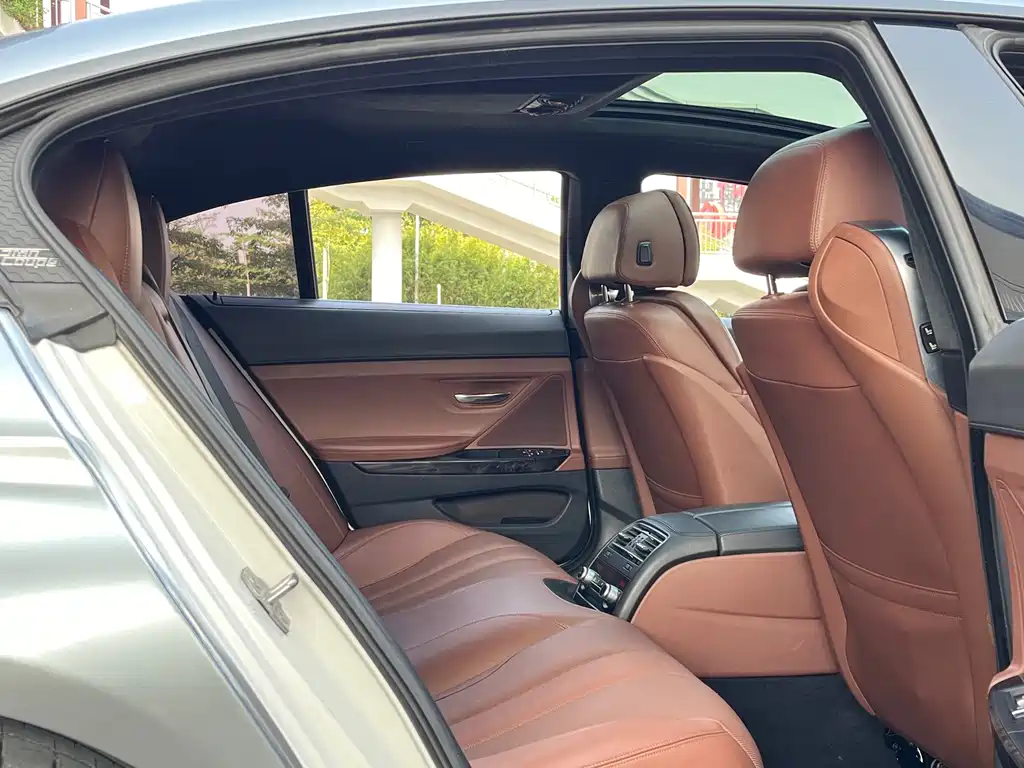 BMW 6 Series 2015 — фото 15