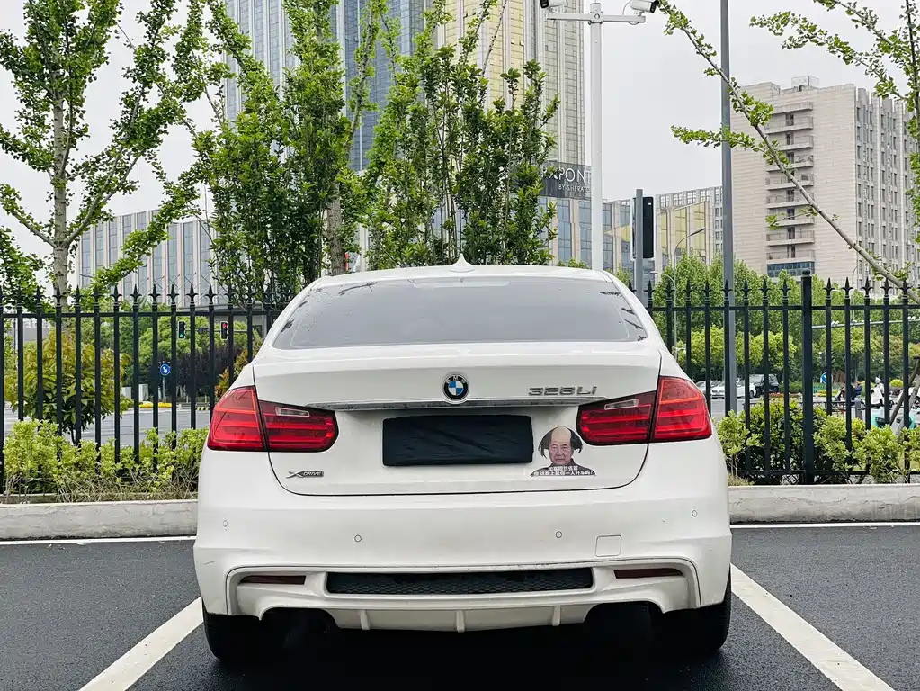 BMW 3 Series 2015 — фото 8