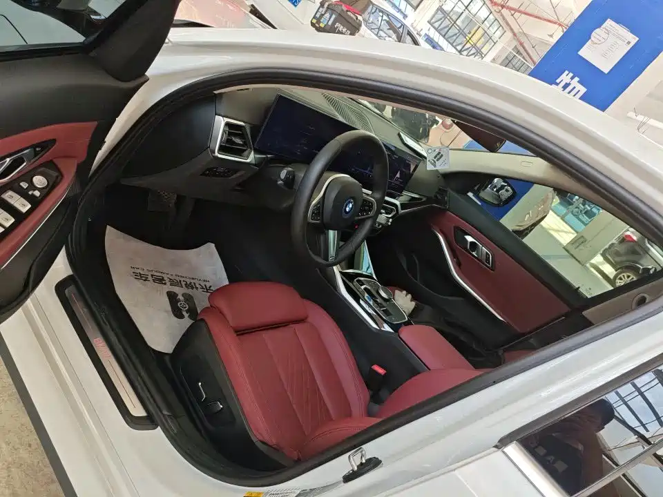 BMW i3 2024 — фото 3