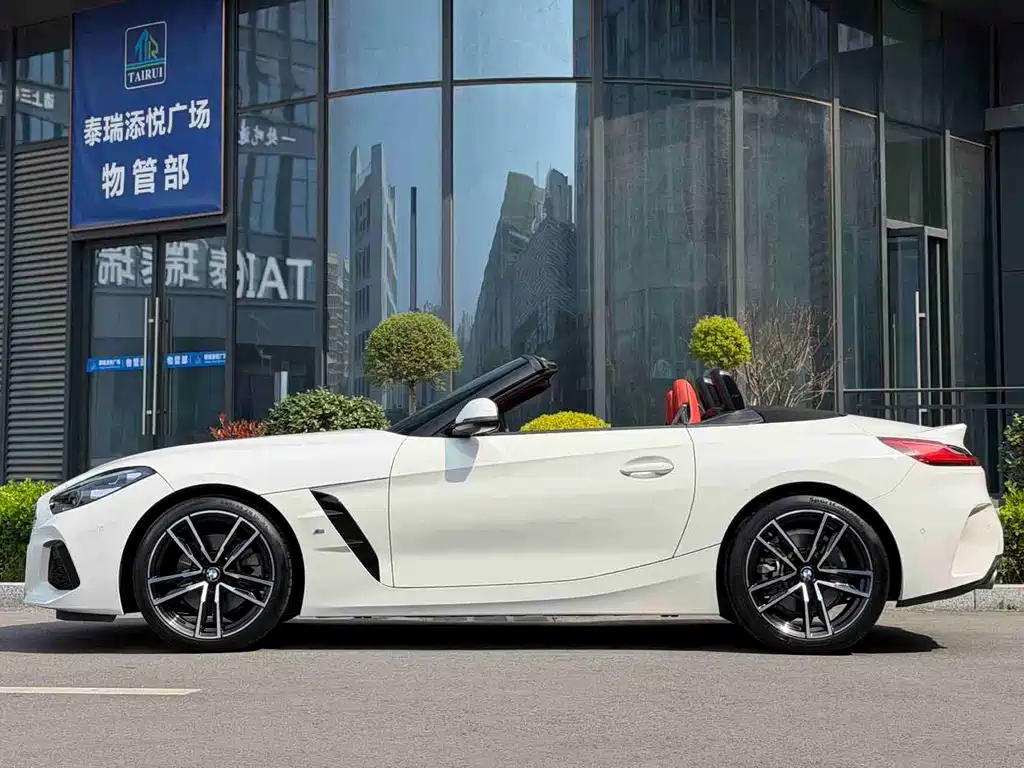 BMW Z4 2023 — фото 5