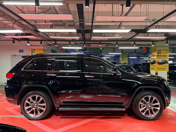 Jeep Grand Cherokee 2019