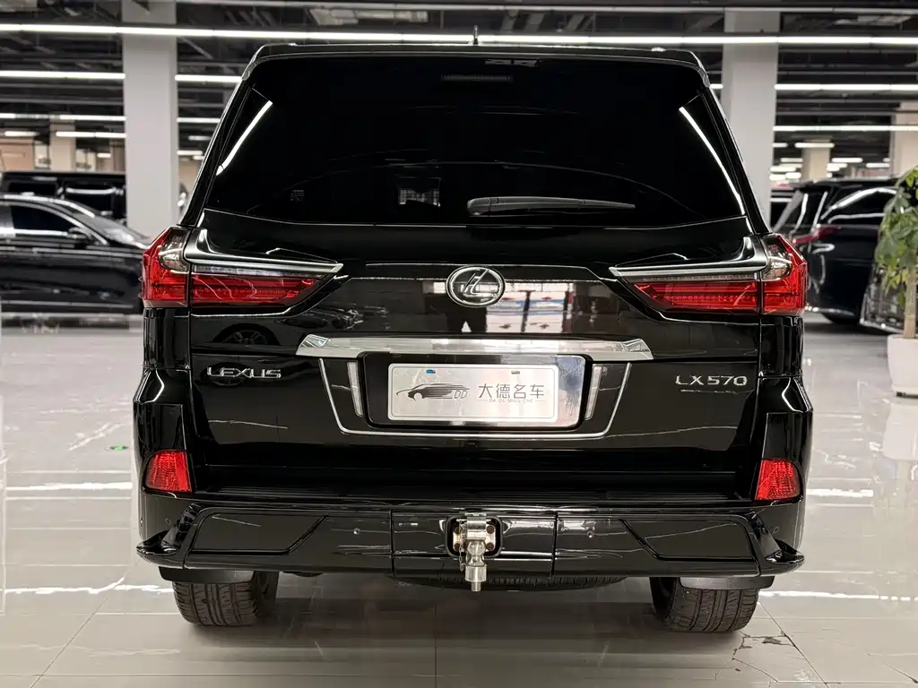 Lexus LX 2018 — фото 4