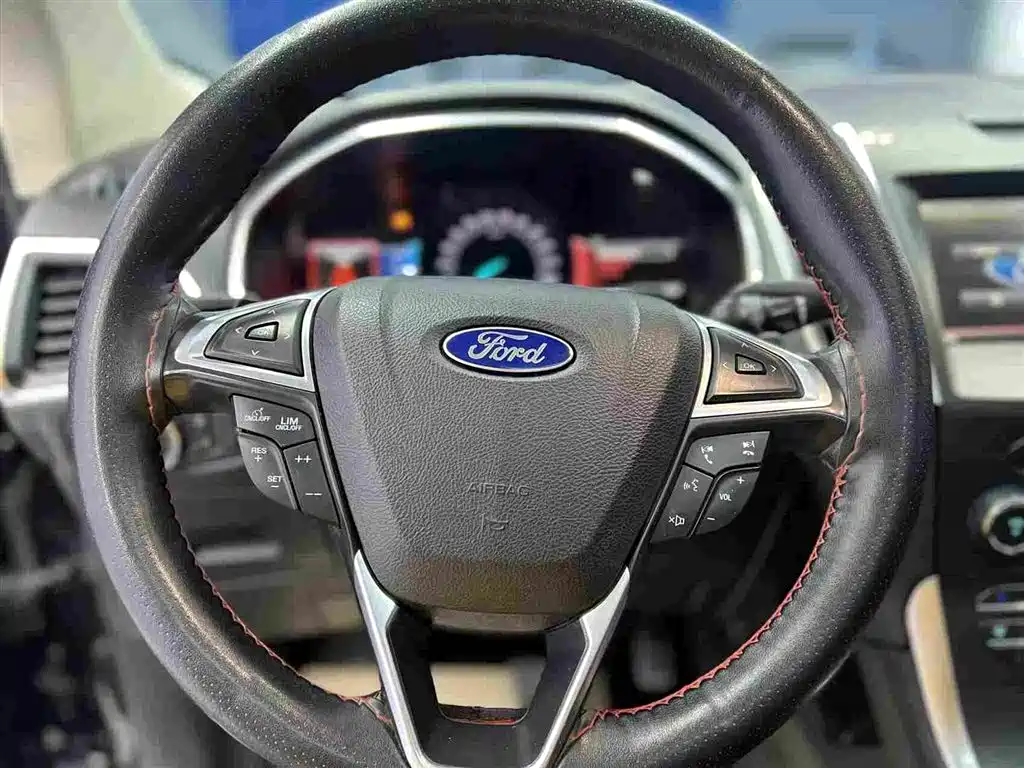 Ford Edge 2015 — фото 12