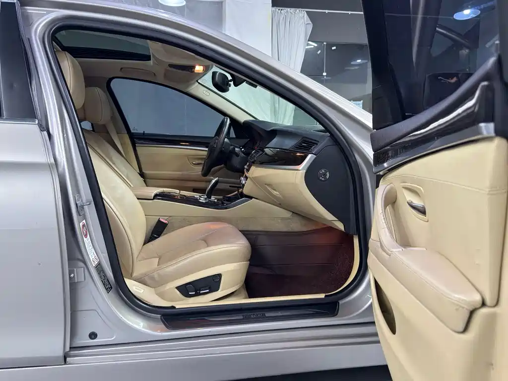BMW 5 Series 2013 — фото 13