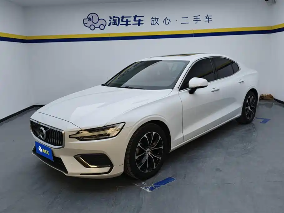 Volvo S60 2020 — фото 1