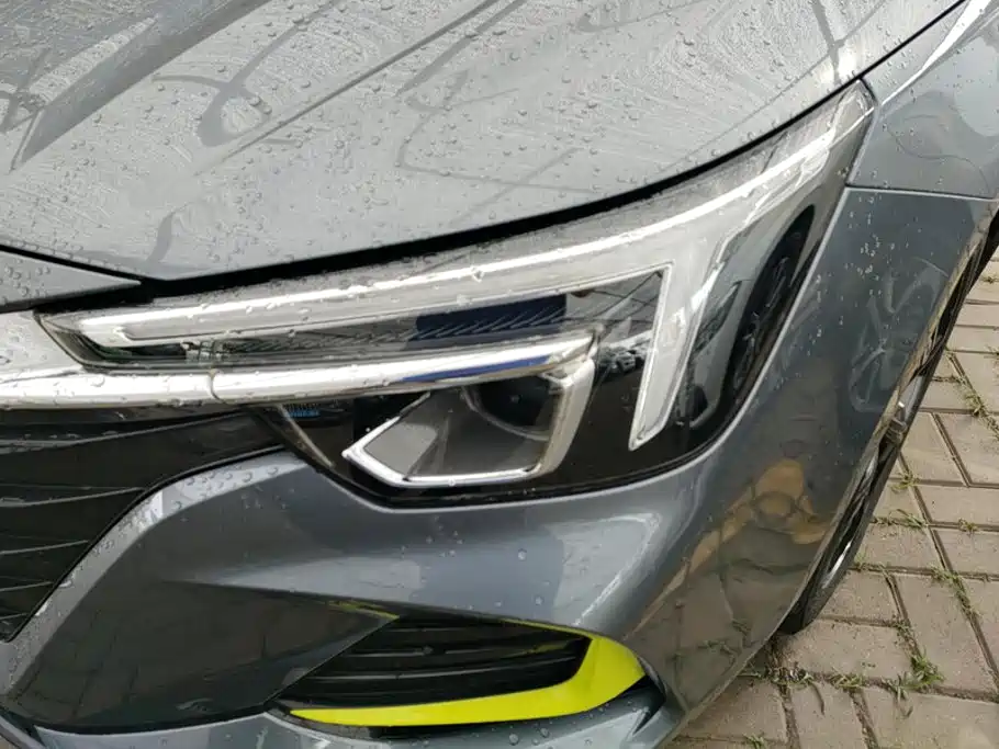 Roewe MAX 2022