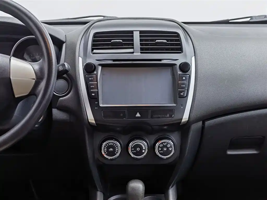 Mitsubishi ASX 2014 — фото 12