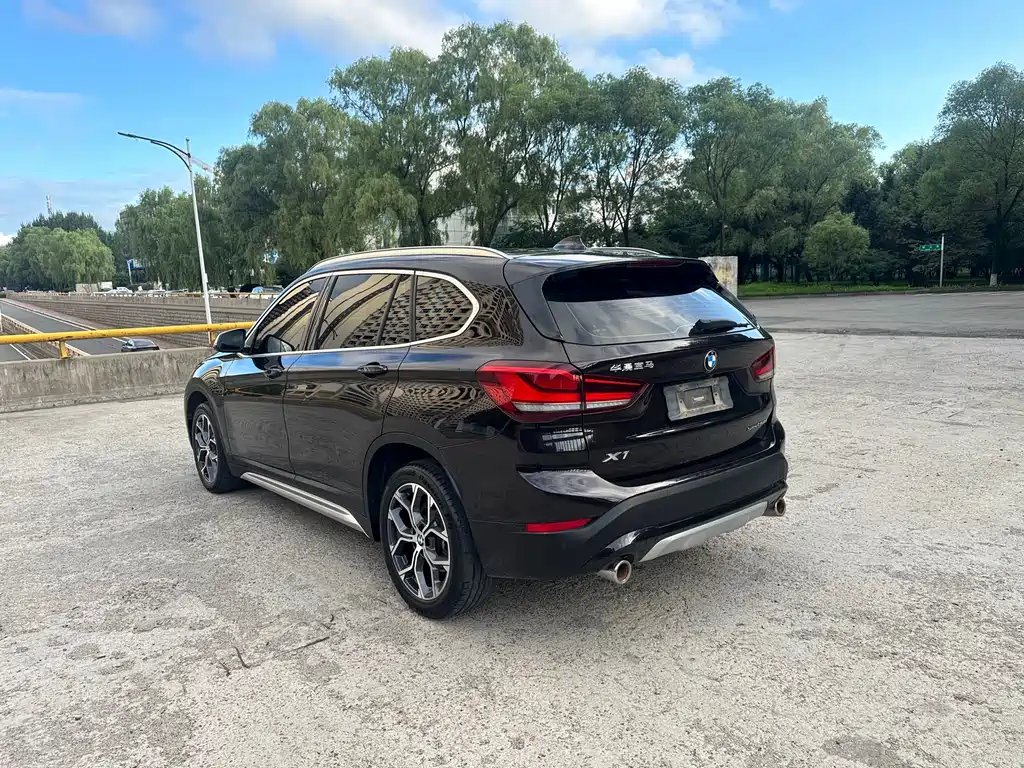 BMW X1 2022 — фото 8