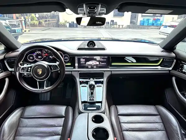 Porsche Panamera 2019