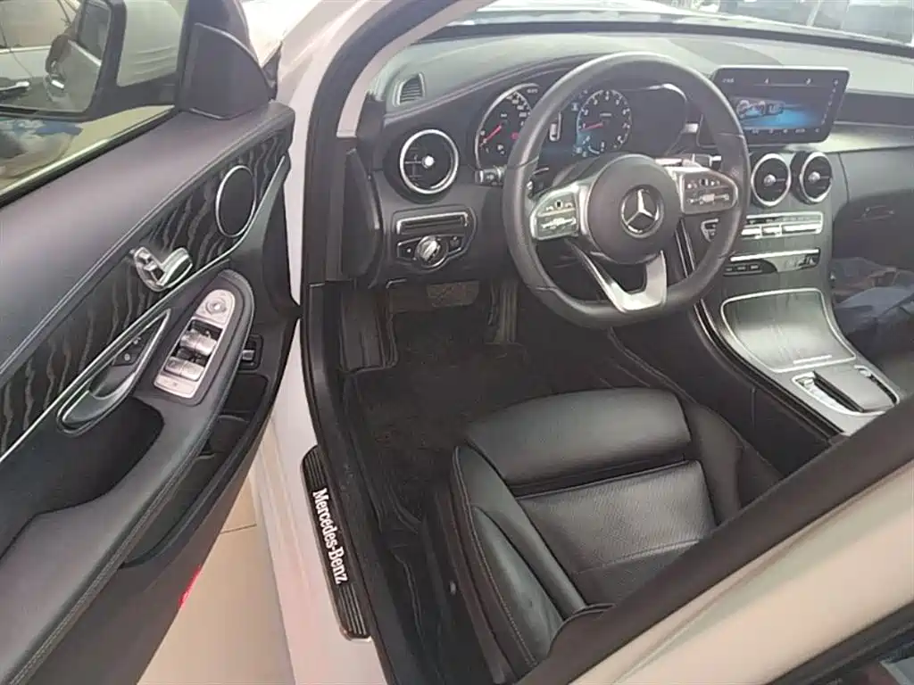 Mercedes-Benz C-Class 2020 — фото 16