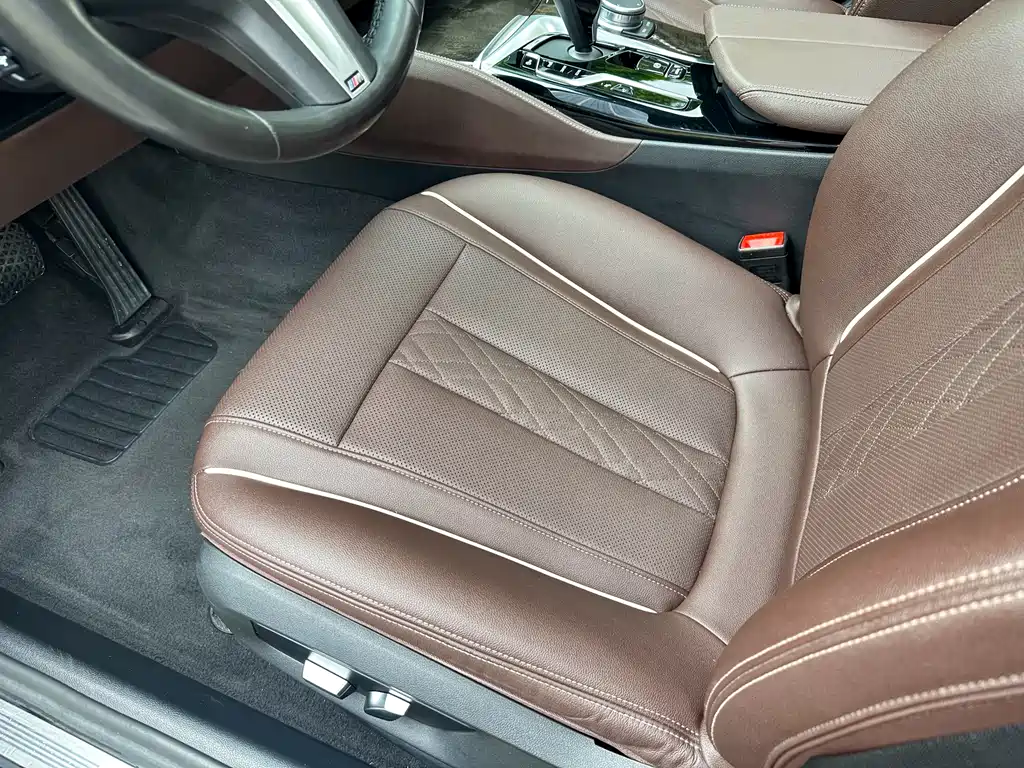 BMW 5 Series 2021 — фото 15
