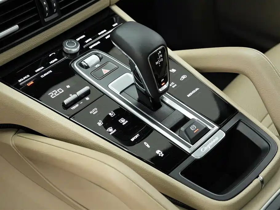 Porsche Cayenne 2021 — фото 11